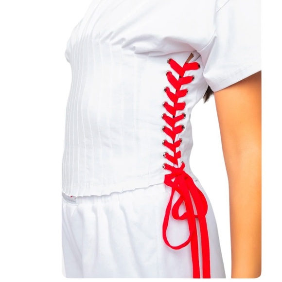 Akira Read My Thoughts Lace Up Detail T Shirt White size M NWT - Picture 4 of 12